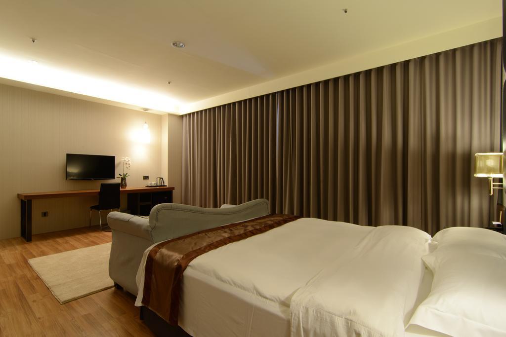 Grand Crystal Hotel Hsinchu Habitación foto